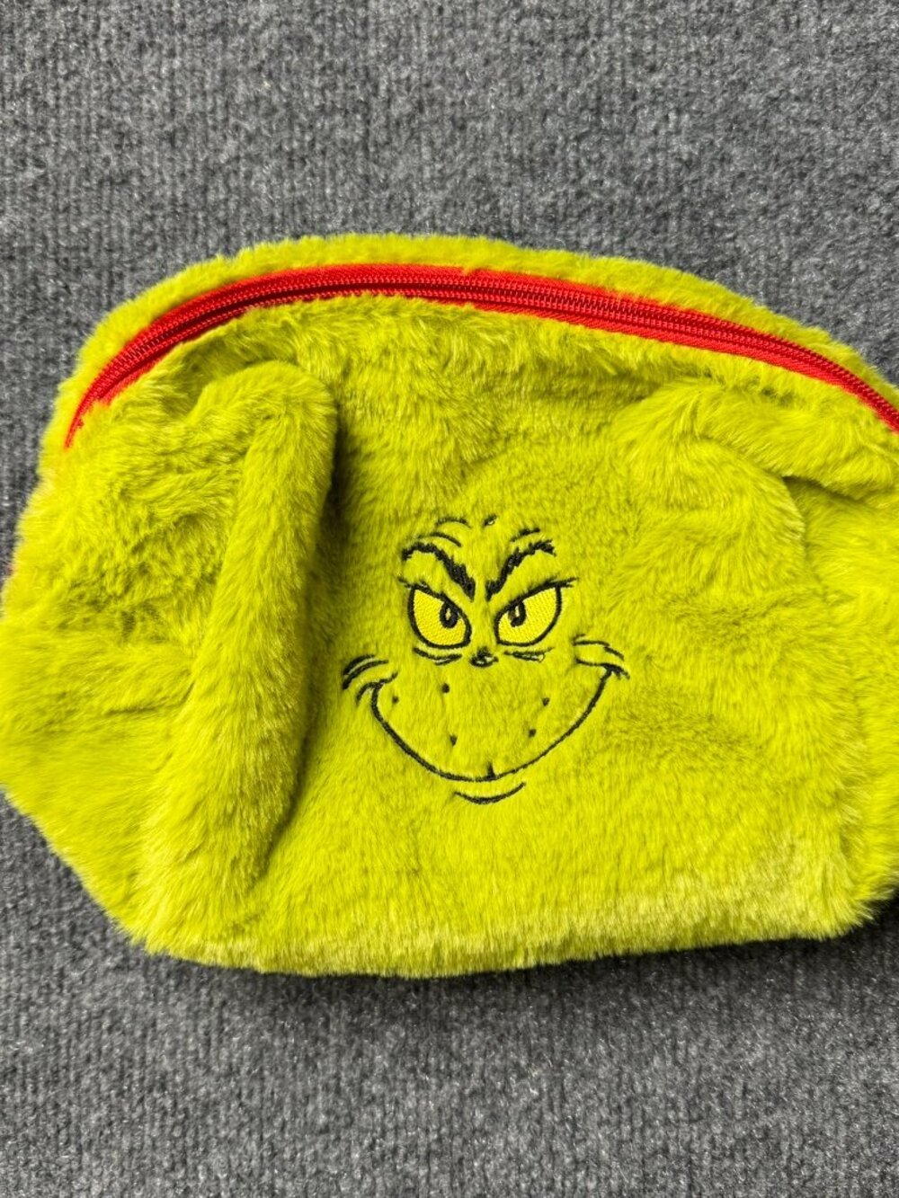 Dr Seuss The Grinch Faux Fur Cosmetic Bag Lime Green Pouch Red Zipper Pom Pom